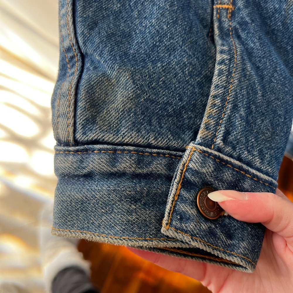 Levi’s Men’s Large Denim Jacket With Sherpa Interior - Picture 11 of 16